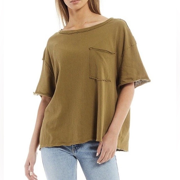 Free People Tops - We The Free Round Neck Elbow Shortsleeve Exposed Seam Pocket Tee Size Medium